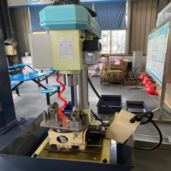 Faucet grinding and polishing machine 