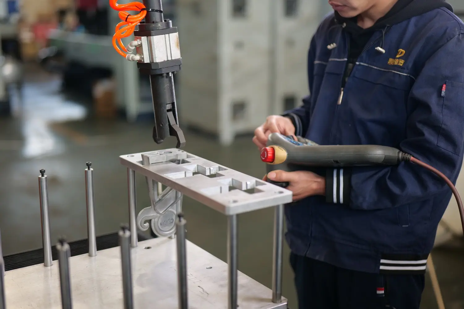 Anti-collision Solutions for Automatic Grinding Robots in Sanitary Ware Hardware Production